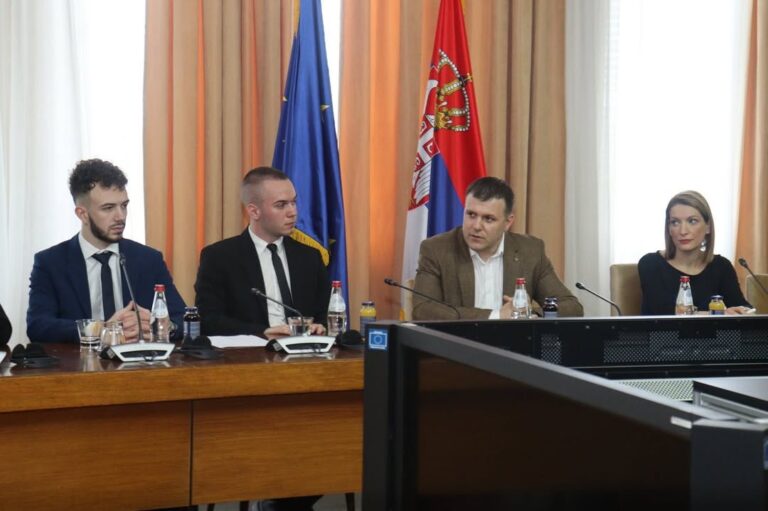 Poseta mladih Beogradu – prijem na Kraljevskom dvoru
